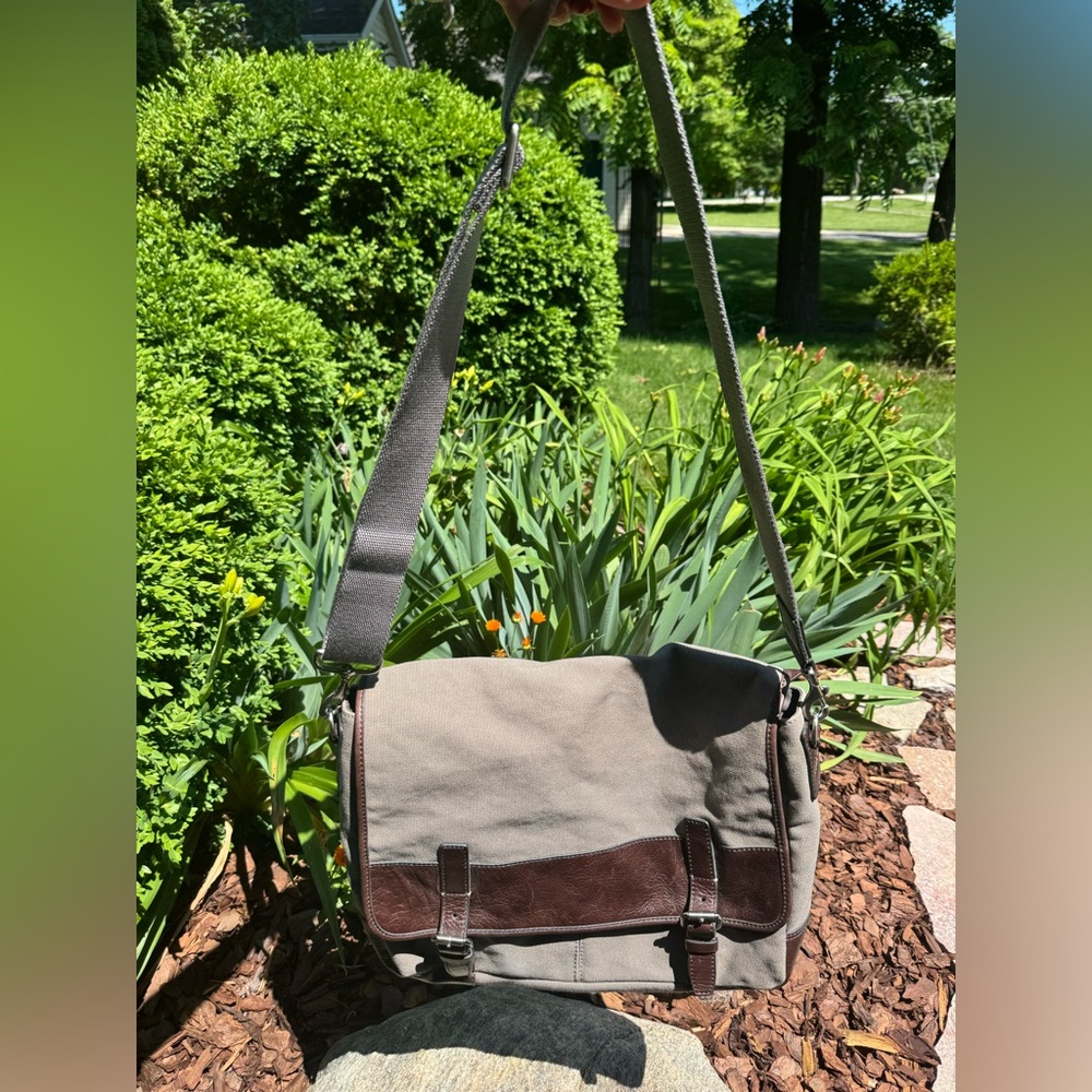 Fossil Graham Gray Canvas Messenger Bag - Picture 2 of 10